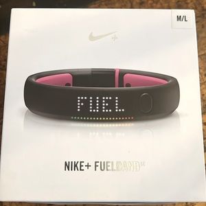 Nike+ fuelband size M/L.